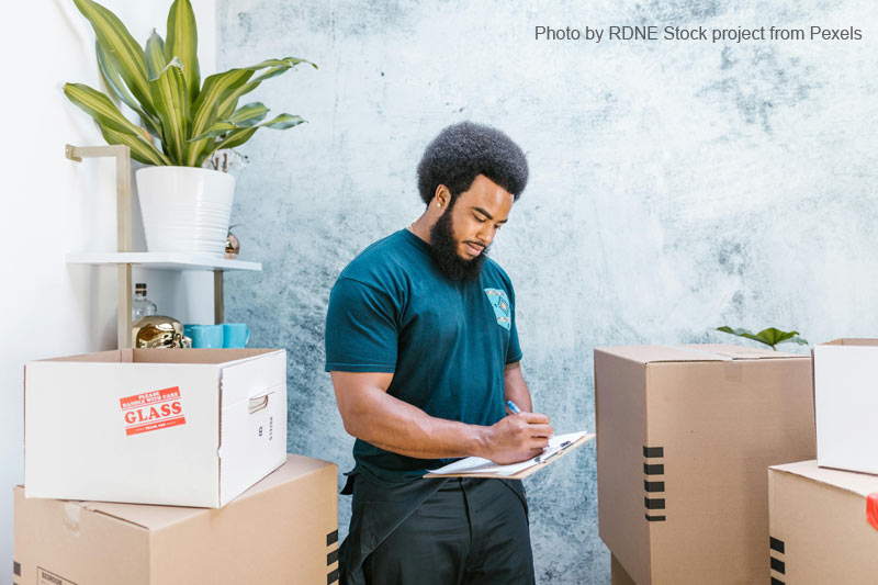 Why Hire a Local Moving Company vs. a Big National Company